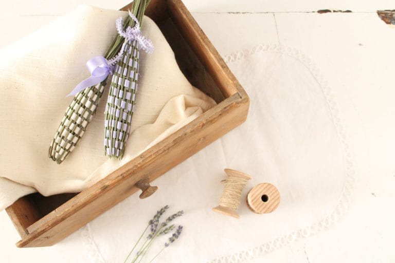 tutorial per fare fusi di lavanda intrecciati